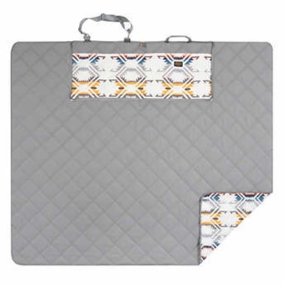 Pendleton Outdoor Packable Blanket - Picture 6 of 8